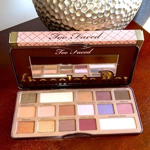 Too faced chocolate bar palette